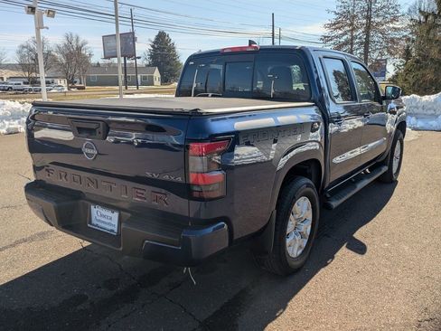 Used 2022 Nissan Frontier SV w/ Graphics Package image 4