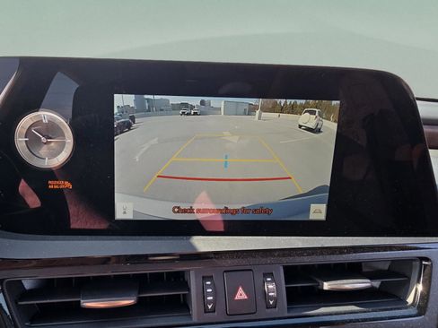 Certified 2025 Lexus ES 350 w/ Premium Package image 20