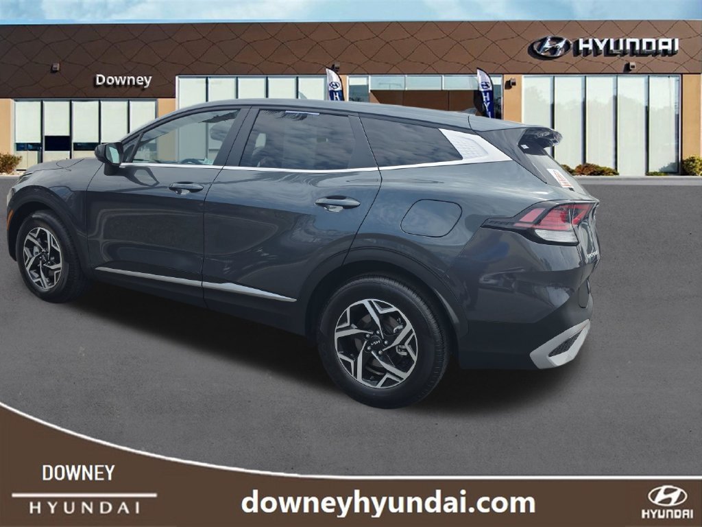 Used 2025 Kia Sportage LX FWD image 3
