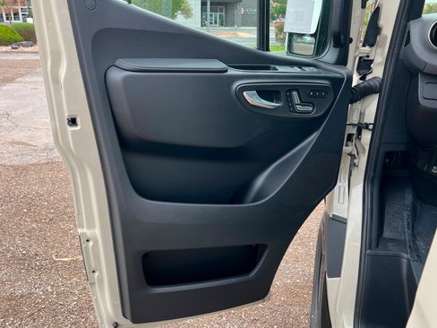 New 2026 Mercedes-Benz Sprinter 2500 image 14