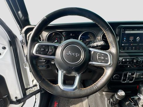 Used 2023 Jeep Wrangler Unlimited Sahara AWD/4WD image 12