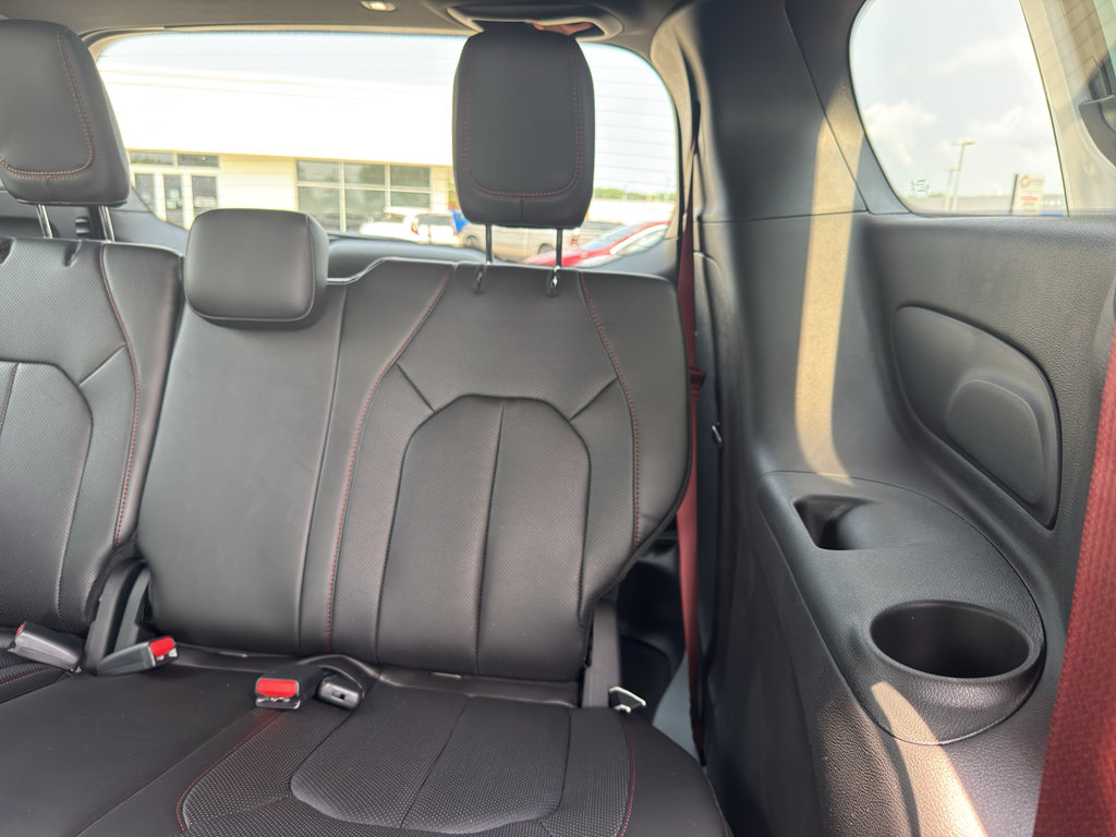 New 2027 Chrysler Pacifica Select FWD image 34