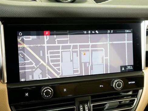 Certified 2026 Porsche Macan AWD/4WD image 26