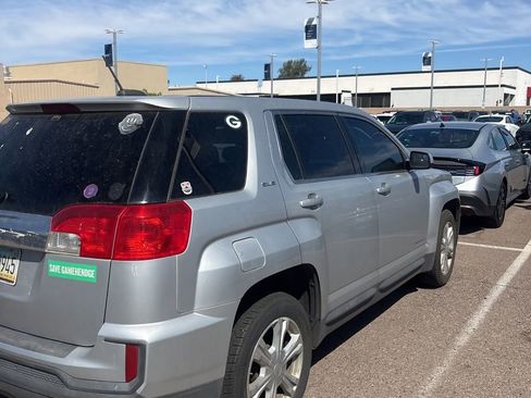 Used 2017 GMC Terrain SLE image 11