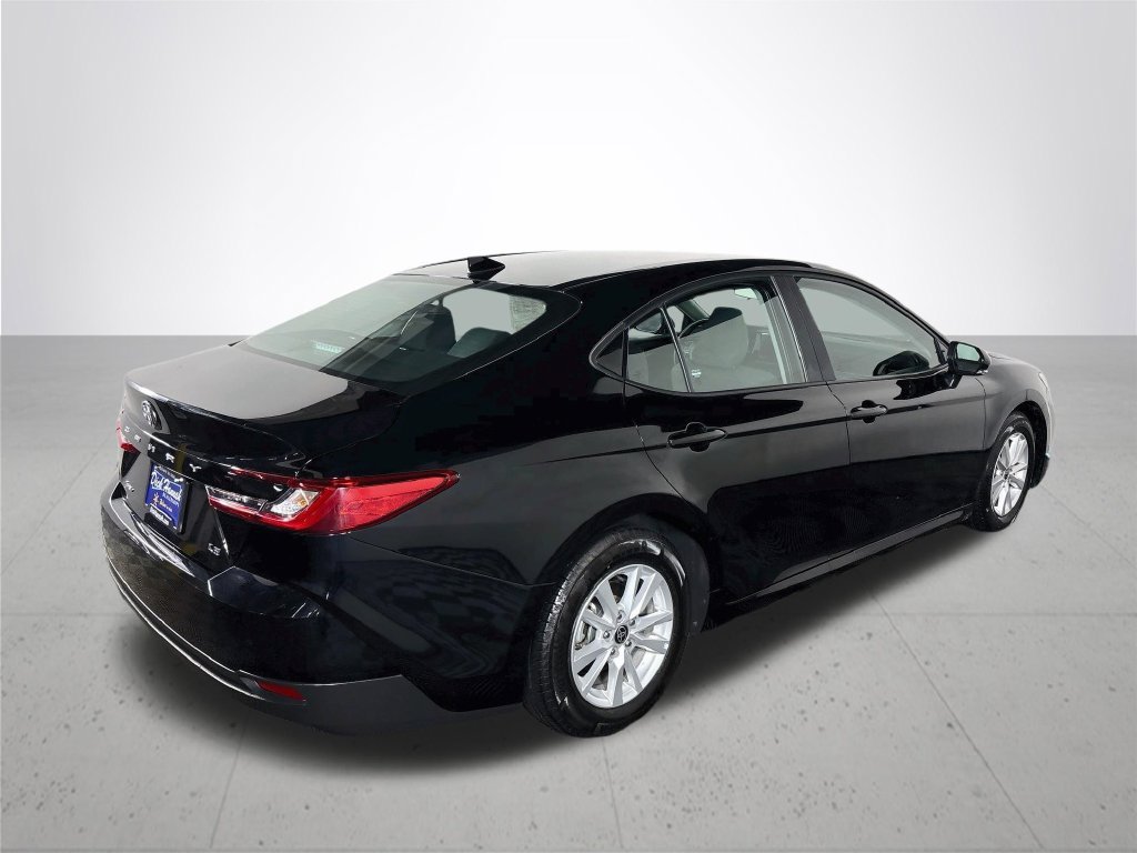 Used 2025 Toyota Camry LE FWD image 6