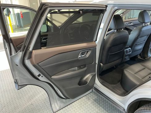 Used 2021 Nissan Rogue SL AWD/4WD image 29