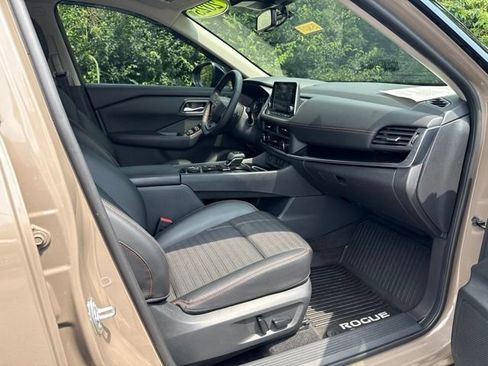 Used 2025 Nissan Rogue SV w/ Rock Creek Premium Package AWD/4WD image 32