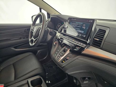 Used 2026 Honda Odyssey EX-L image 11