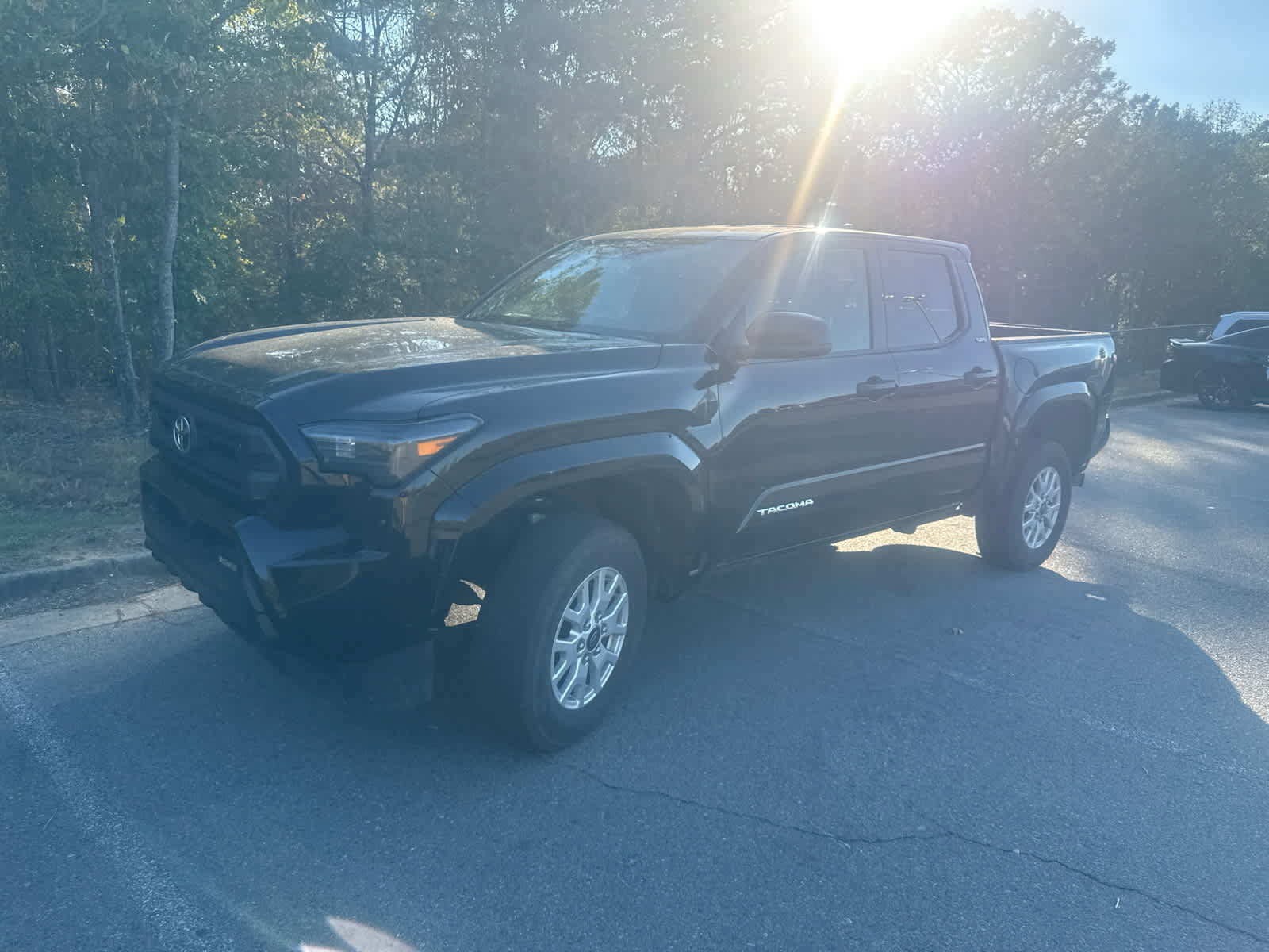Used 2025 Toyota Tacoma SR5 RWD image 1