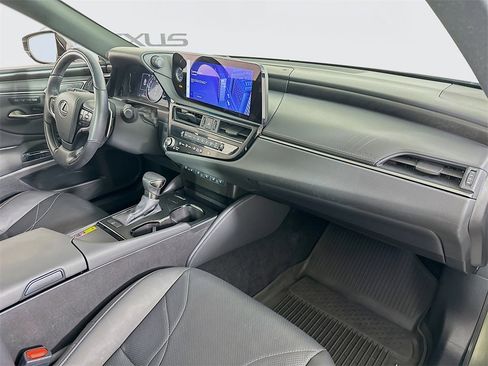 Used 2025 Lexus ES 350 Ultra Luxury image 32