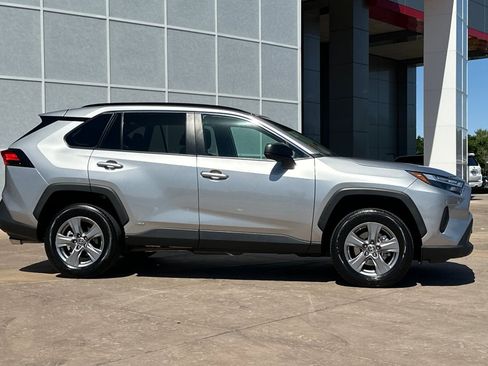 Certified 2023 Toyota RAV4 LE AWD/4WD image 3