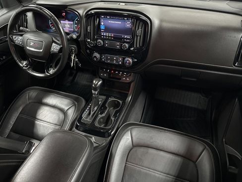 Used 2022 GMC Canyon Denali w/ Denali Black Edition Package image 12