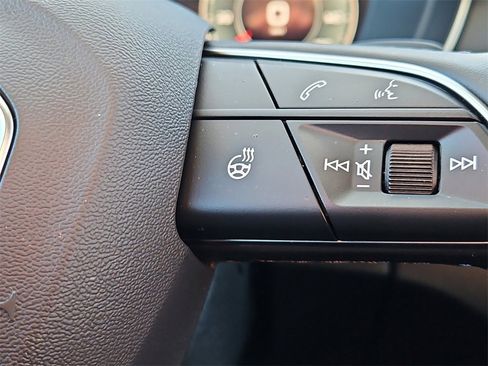 Certified 2025 Audi Q5 2.0T Premium Plus image 24