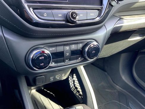 Used 2021 Chevrolet TrailBlazer LT w/ Convenience Package image 14