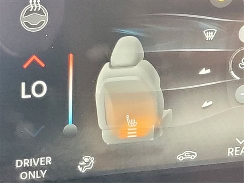 Used 2023 Nissan Ariya FWD image 21