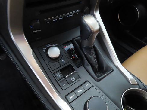 Used 2016 Lexus NX 200t FWD image 18