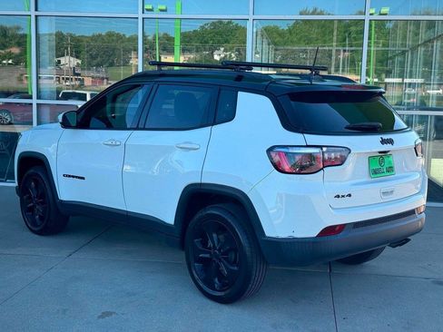 Used 2018 Jeep Compass Latitude w/ Popular Equipment Group AWD/4WD image 5