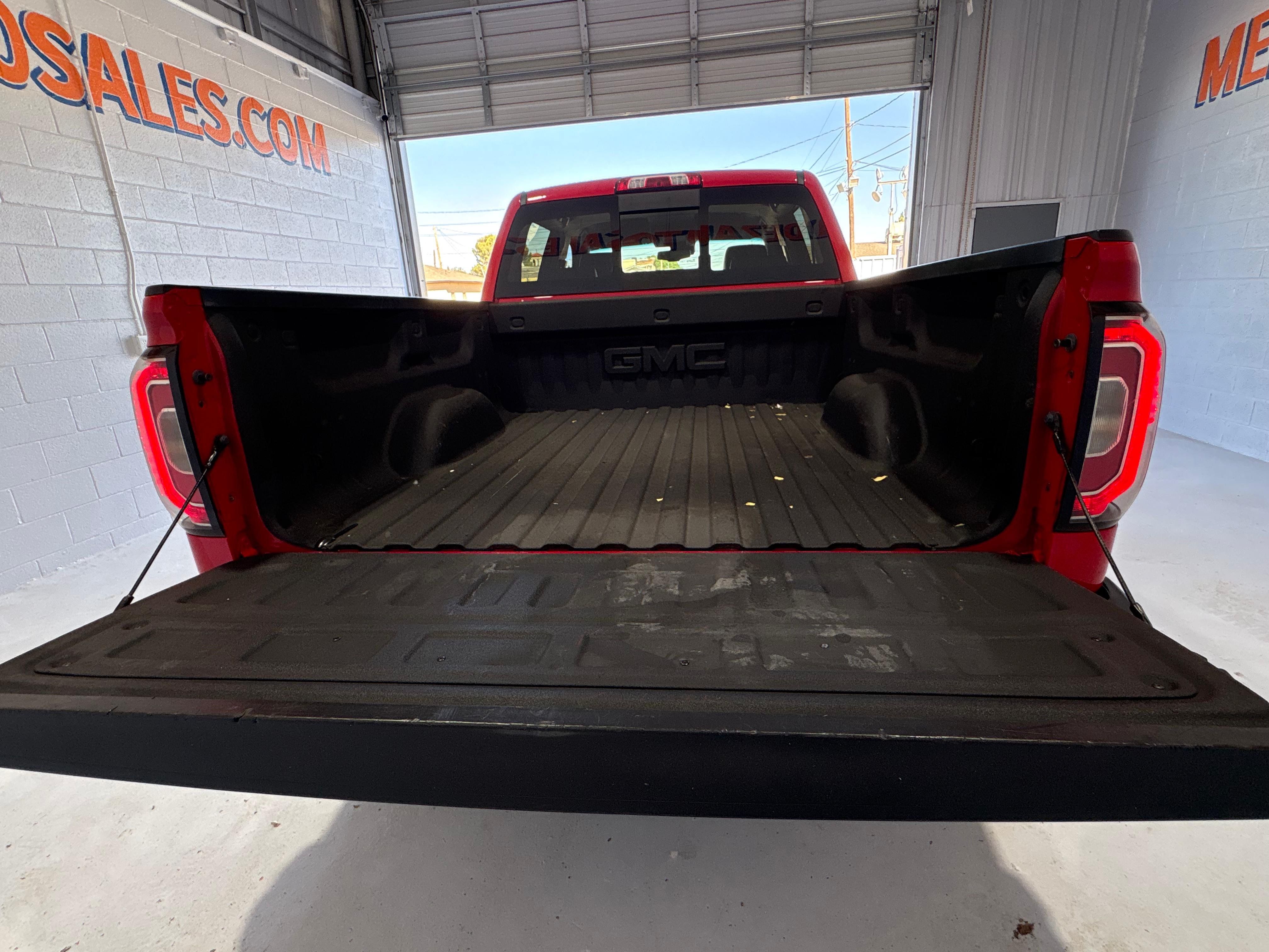 Used 2018 GMC Sierra 1500 SLT AWD/4WD image 5