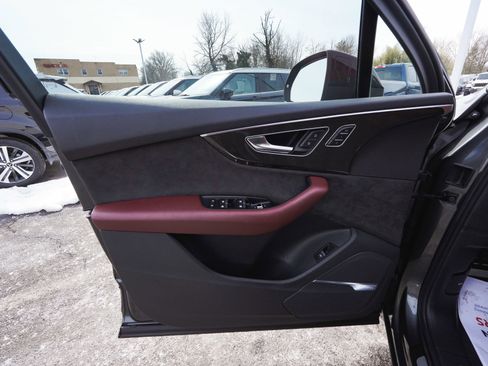 Used 2020 Audi SQ7 Prestige image 9