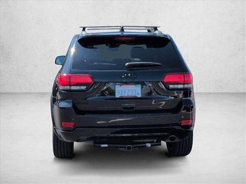 Used 2018 Jeep Grand Cherokee Altitude image 7