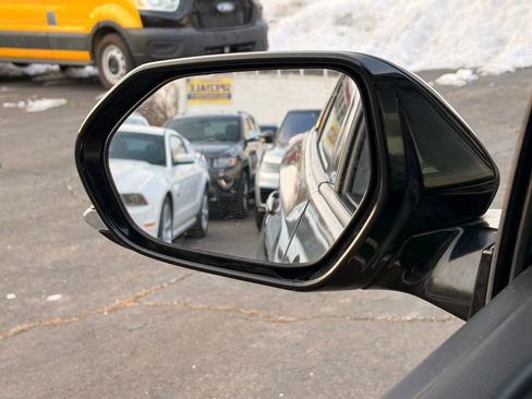 Used 2017 Toyota Prius Prime Premium image 31