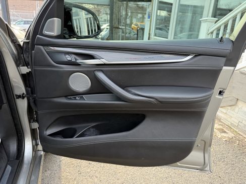 Used 2017 BMW X5 M image 49