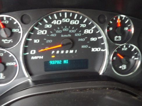 Used 2018 Chevrolet Express 3500 w/ Power Convenience Package RWD image 32