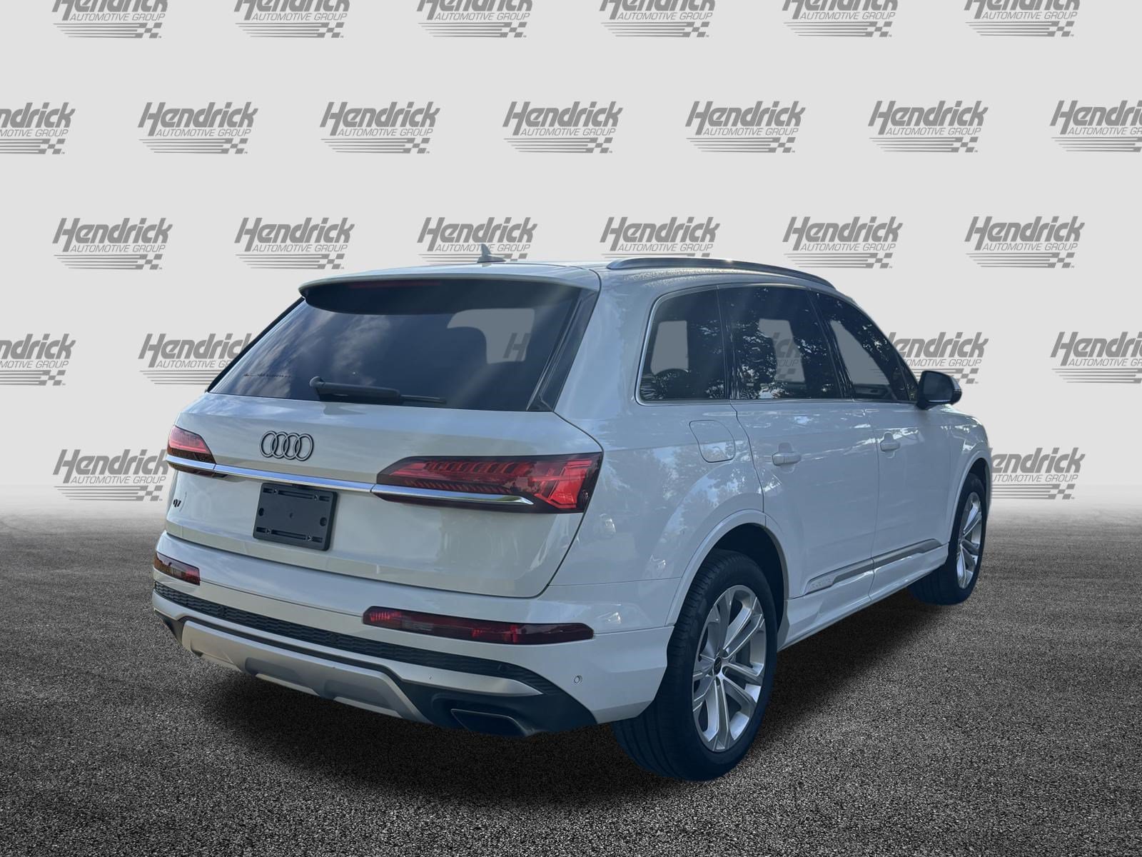 Used 2025 Audi Q7 3.0T Premium Plus w/ Premium Plus Package AWD/4WD image 10