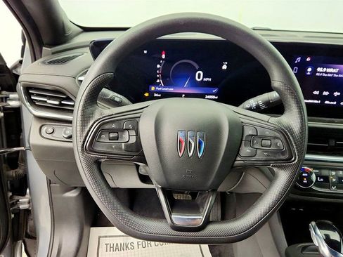 Used 2024 Buick Envista Preferred FWD image 13
