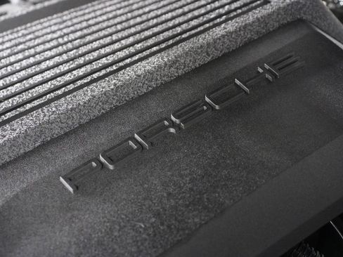 Certified 2026 Porsche Macan image 27