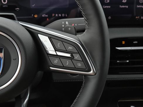New 2026 Buick Enclave Avenir w/ Super Cruise Package FWD image 9
