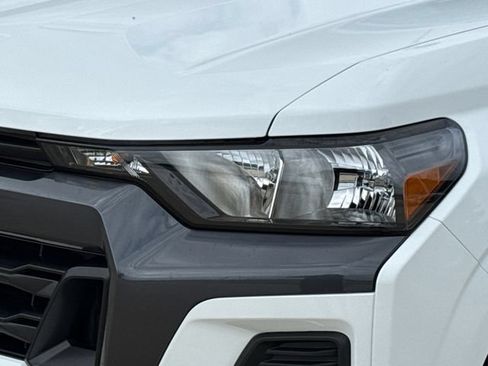 Used 2024 Chevrolet Colorado LT w/ LT Convenience Package II RWD image 4