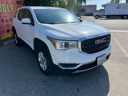 Used 2017 GMC Acadia SLE FWD image 3
