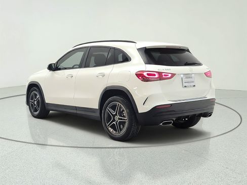 Used 2022 Mercedes-Benz GLA 250 4MATIC image 7