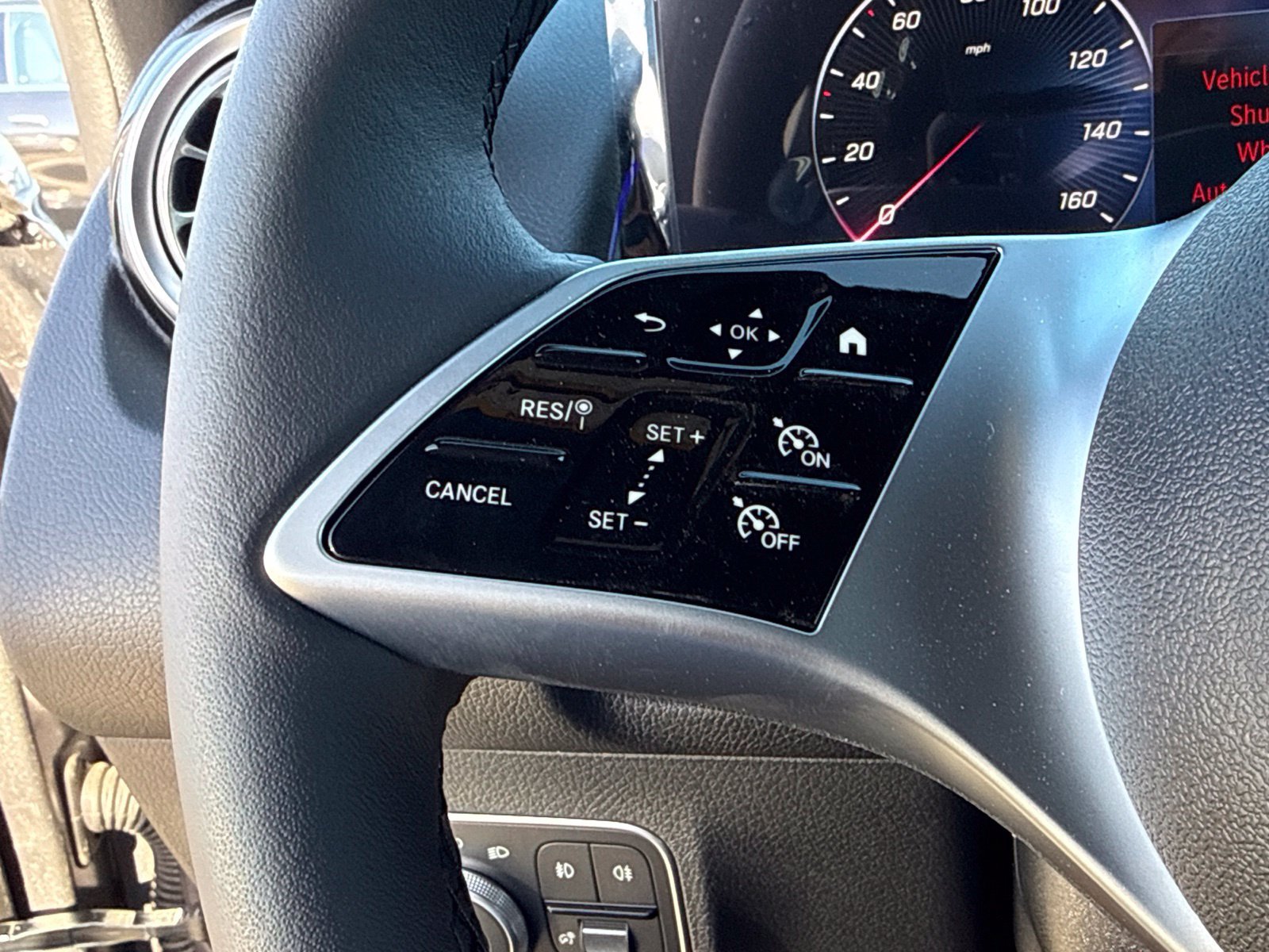 New 2026 Mercedes-Benz GLB 250 4MATIC image 23