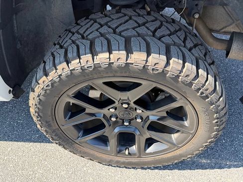 Used 2022 RAM 1500 Laramie AWD/4WD image 28