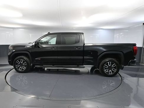 Used 2023 GMC Sierra 1500 AT4 w/ Technology Package AWD/4WD image 11
