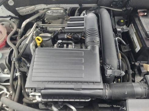 Used 2017 Volkswagen Jetta SE FWD image 30