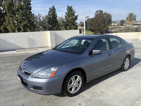 Used 2007 Honda Accord SE image 2