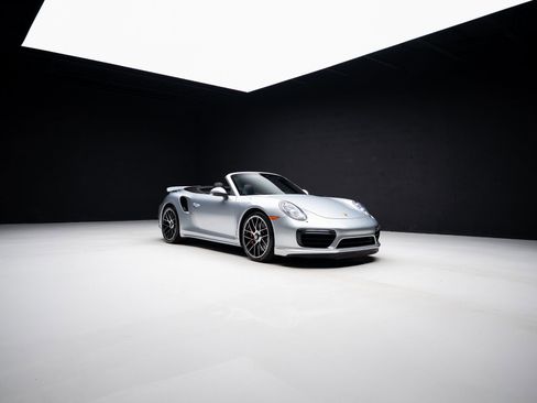 Used 2017 Porsche 911 Turbo image 87