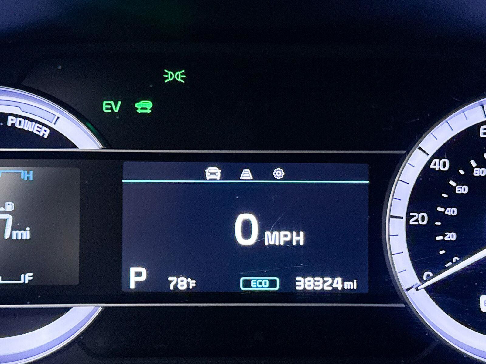 Used 2022 Kia Niro LXS FWD image 35
