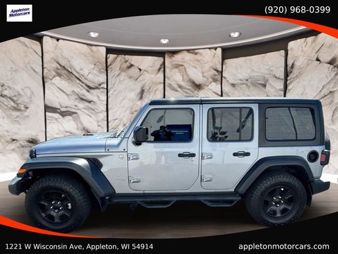 Used 2018 Jeep Wrangler Unlimited Sport S AWD/4WD image 3