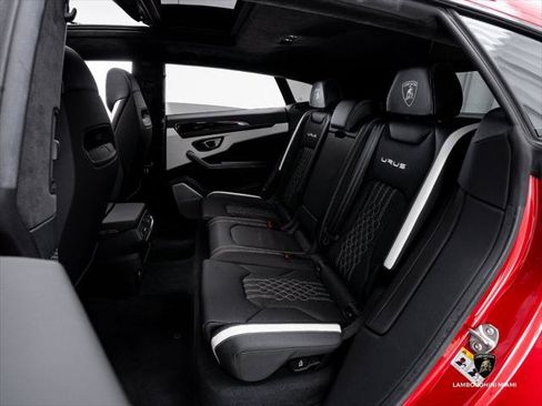 Used 2024 Lamborghini Urus S AWD/4WD image 49