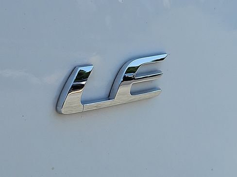 Used 2024 Toyota Corolla LE FWD image 30
