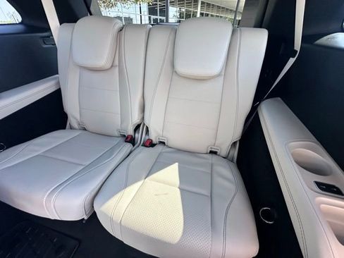 Certified 2026 Mercedes-Benz GLS 450 4MATIC image 26