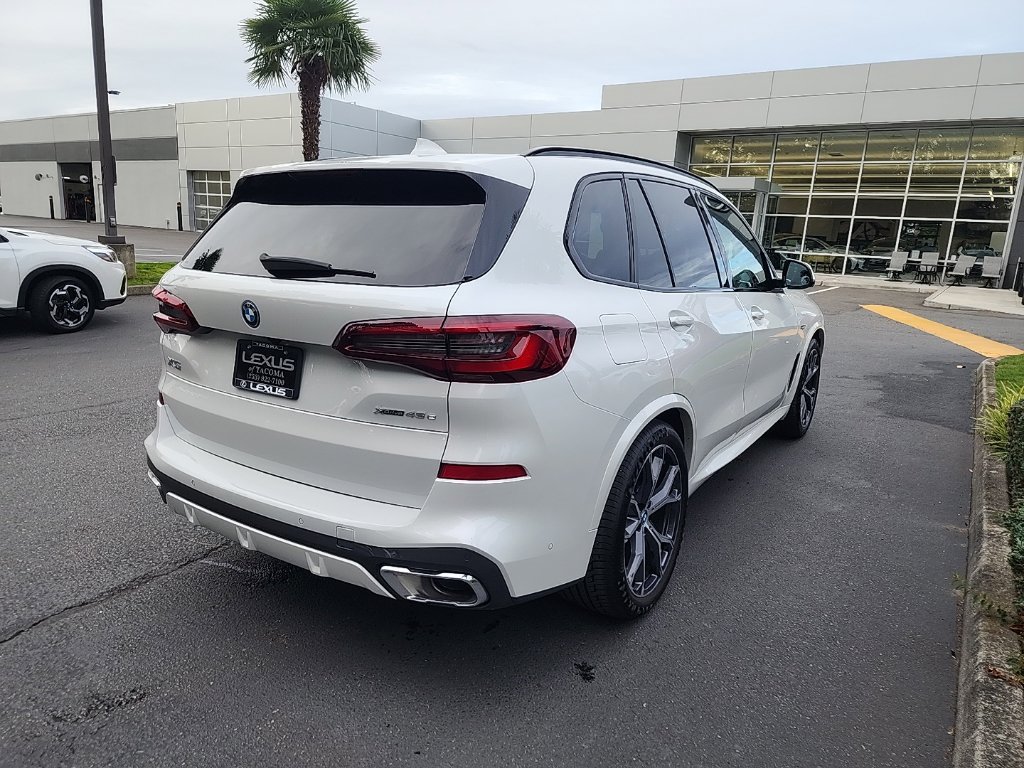 Used 2023 BMW X5 xDrive45e w/ M Sport Package AWD/4WD image 5
