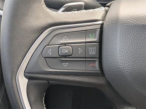 New 2025 Jeep Grand Cherokee Altitude image 26