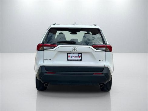 Certified 2025 Toyota RAV4 XLE FWD image 6