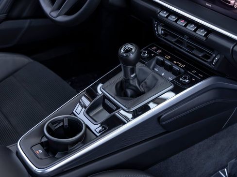 Used 2022 Porsche 911 Carrera S RWD image 46