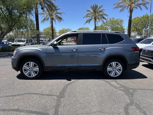 Used 2019 Volkswagen Atlas SE FWD image 2